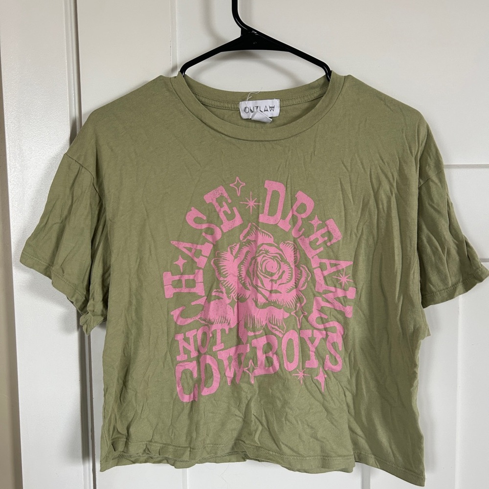 Green boxy tshirt